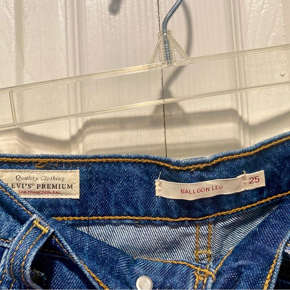 Levi's Balloon Jeans in Air Head/Medium Blue 25 - Picture 6 of 6